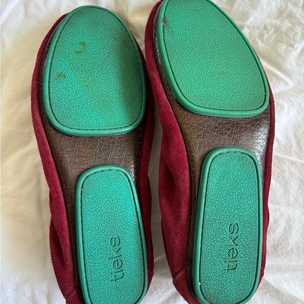 Tieks Rouge Suede Ballet Flats Size 7 EUC - Picture 4 of 6